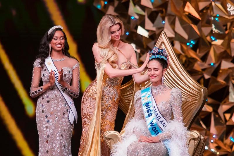 Thailand's Suchata Chuangsri Crowned Miss World 2025